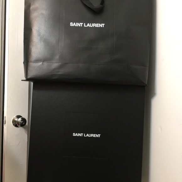 Saint Laurent Empty Totes Bag Box and shopping Gift Bag. Dimensions 3.5x20.5x22 - Picture 6 of 9
